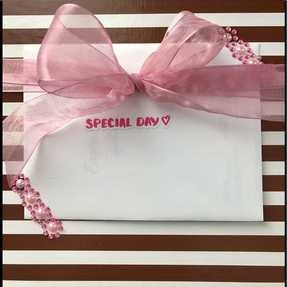 Smiling is ALWAYS in fashion! - Picture 7 of 14